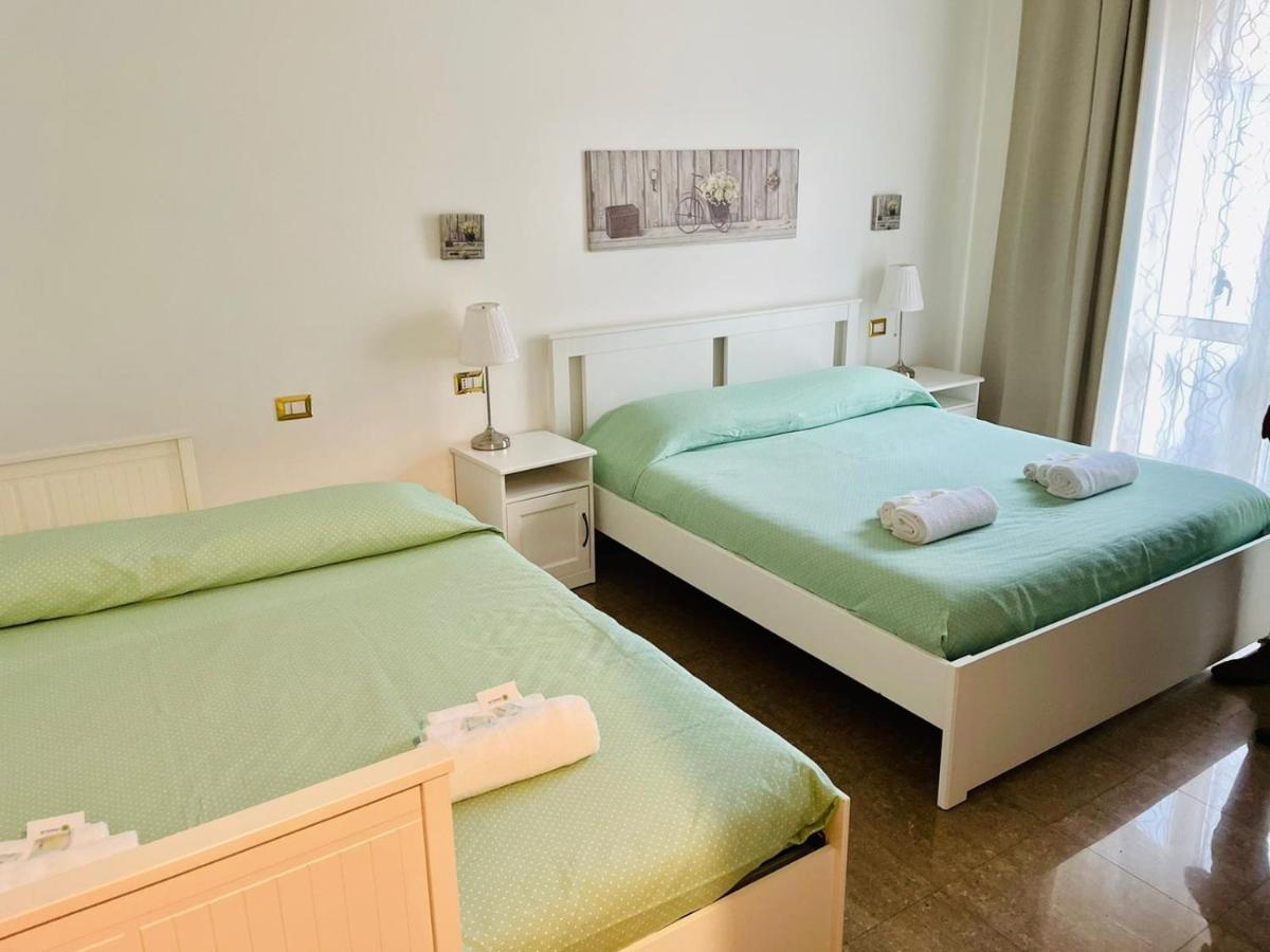 Interno Dieci روما المظهر الخارجي الصورة