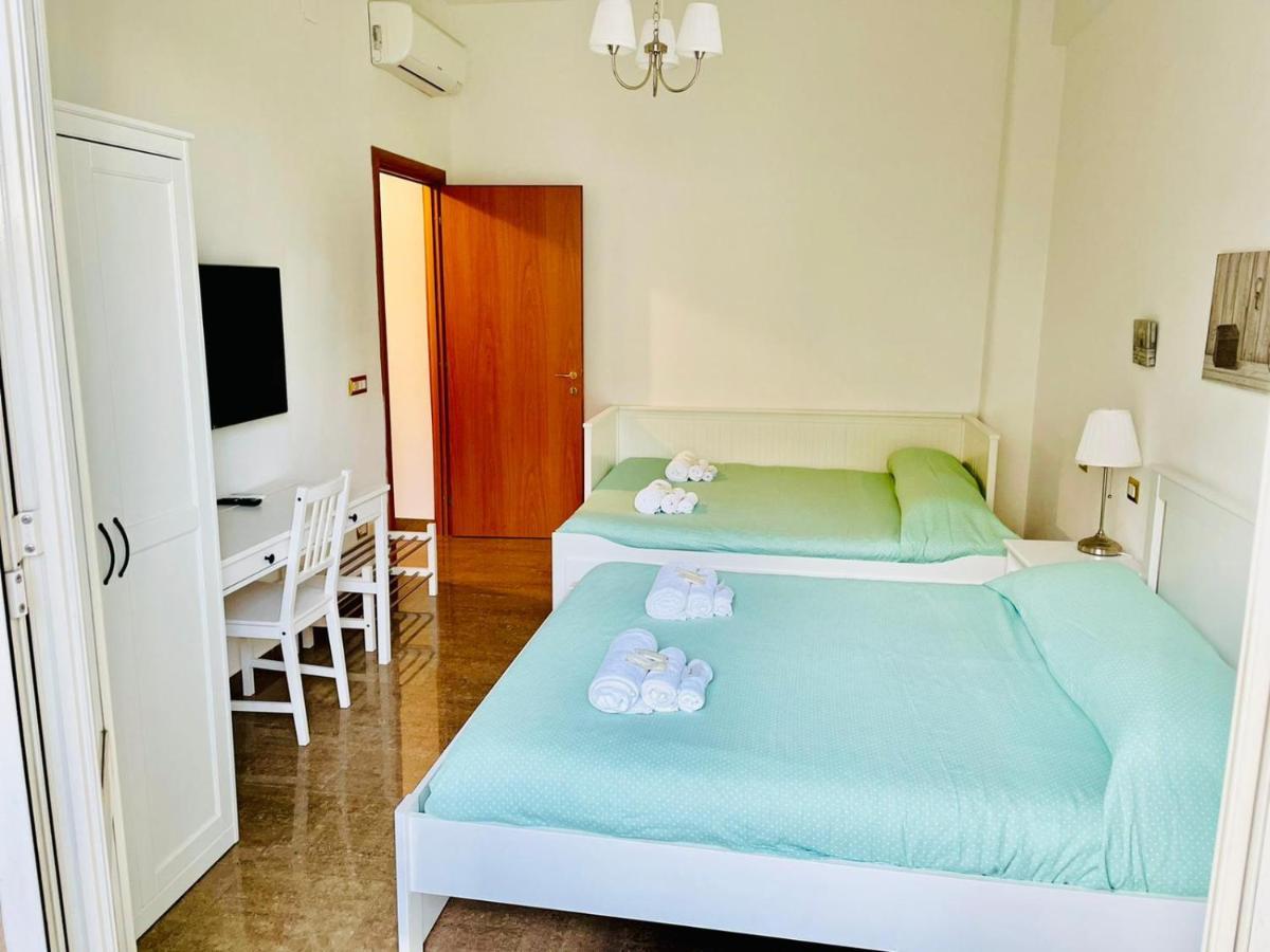 Interno Dieci روما المظهر الخارجي الصورة