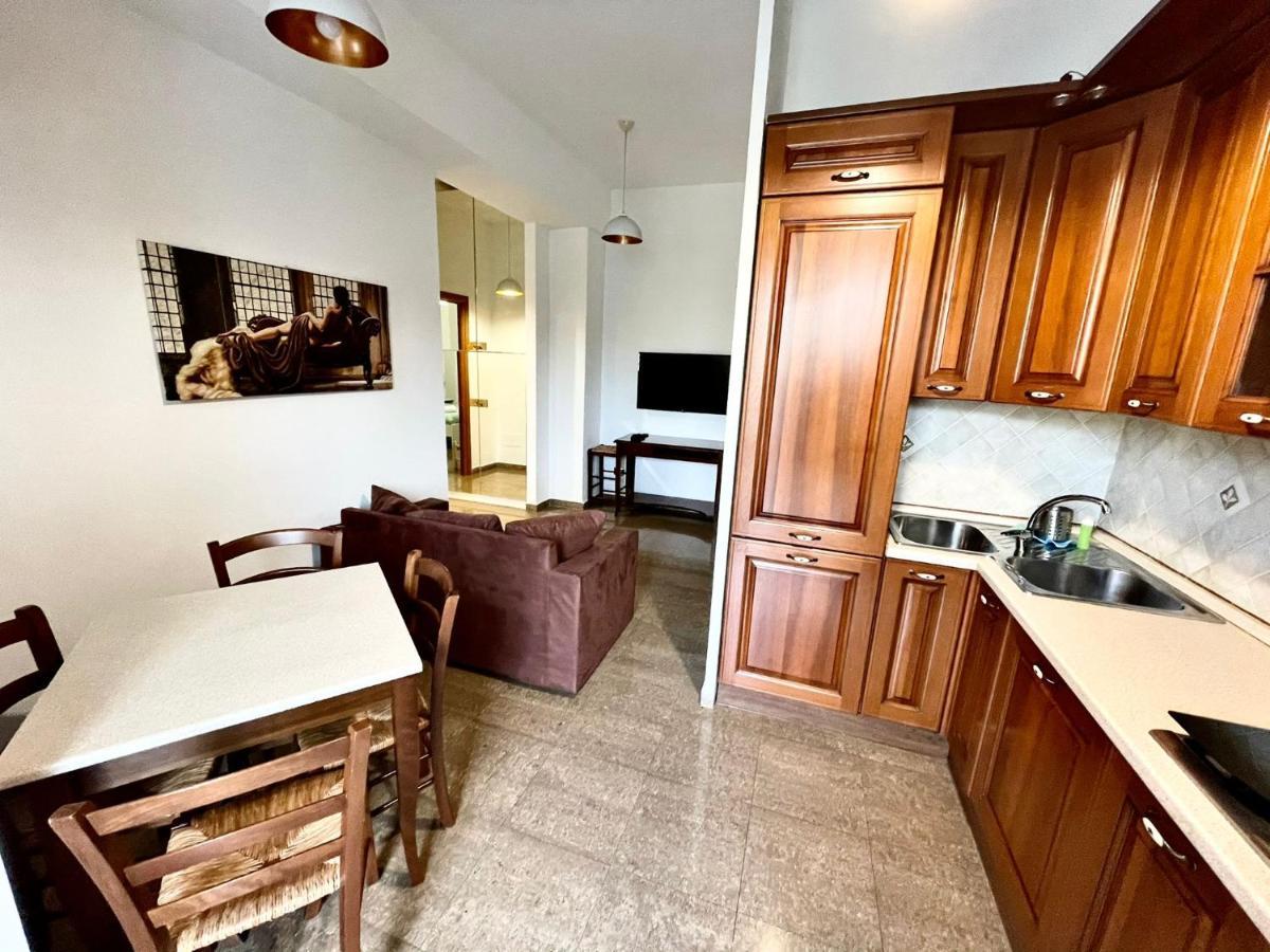 Interno Dieci روما المظهر الخارجي الصورة