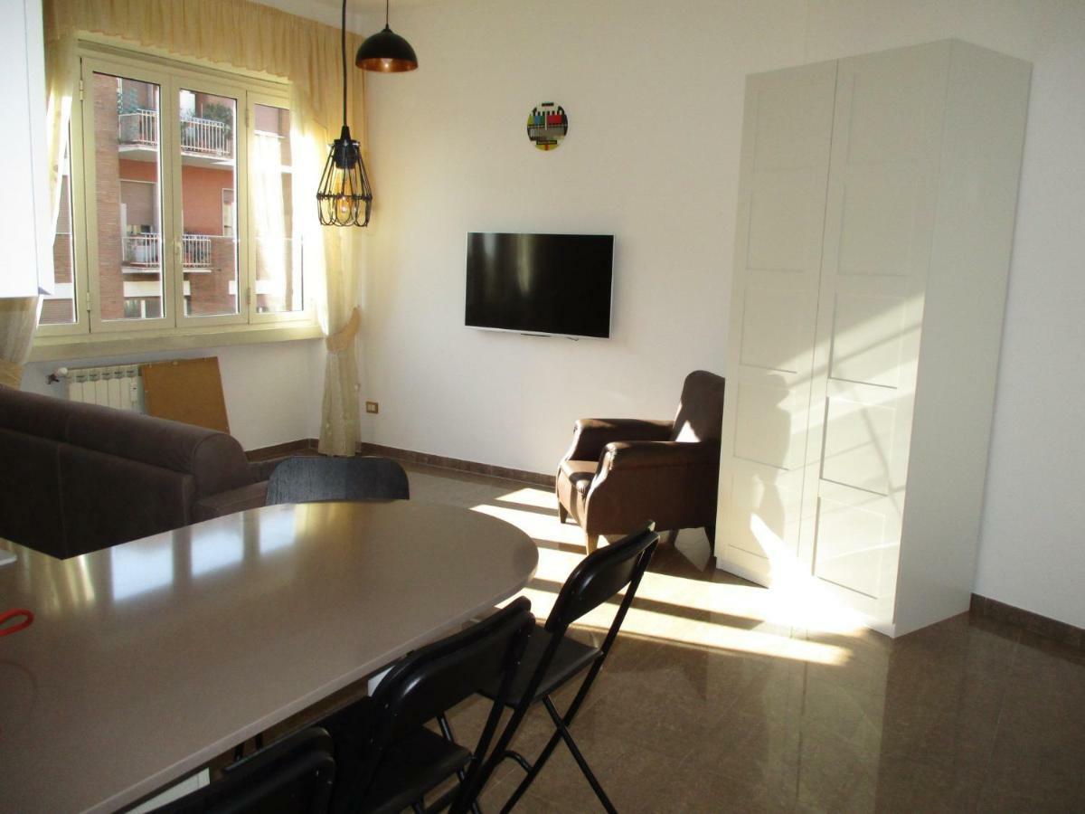 Interno Dieci روما المظهر الخارجي الصورة