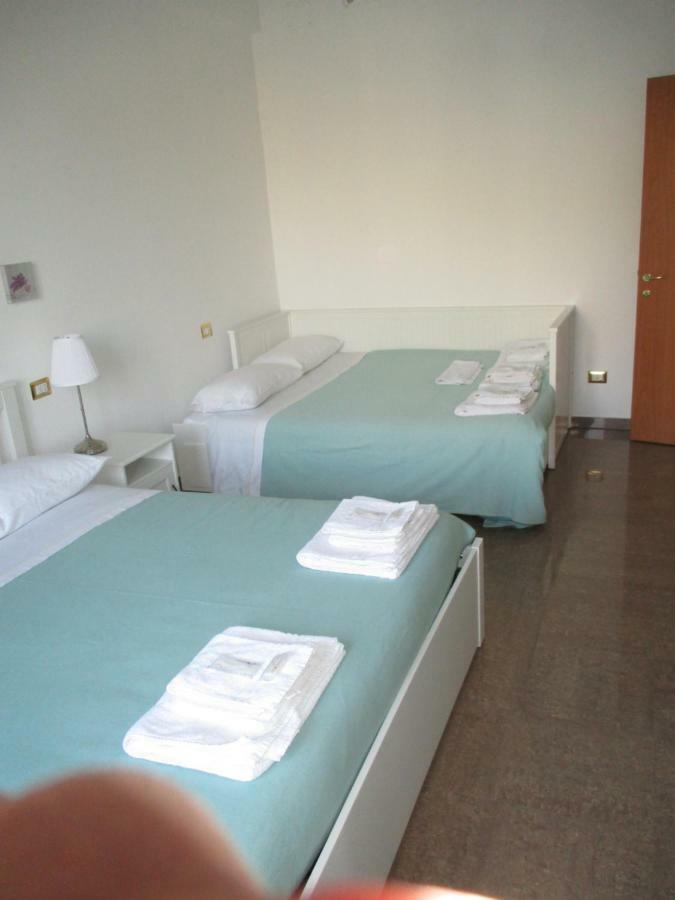 Interno Dieci روما المظهر الخارجي الصورة