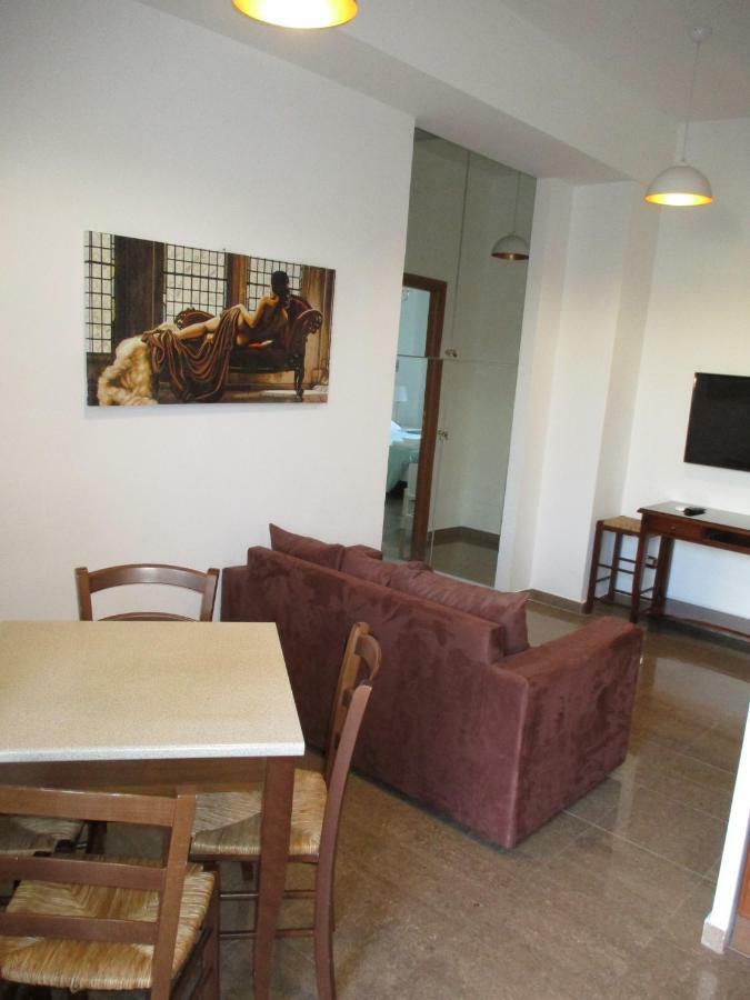Interno Dieci روما المظهر الخارجي الصورة